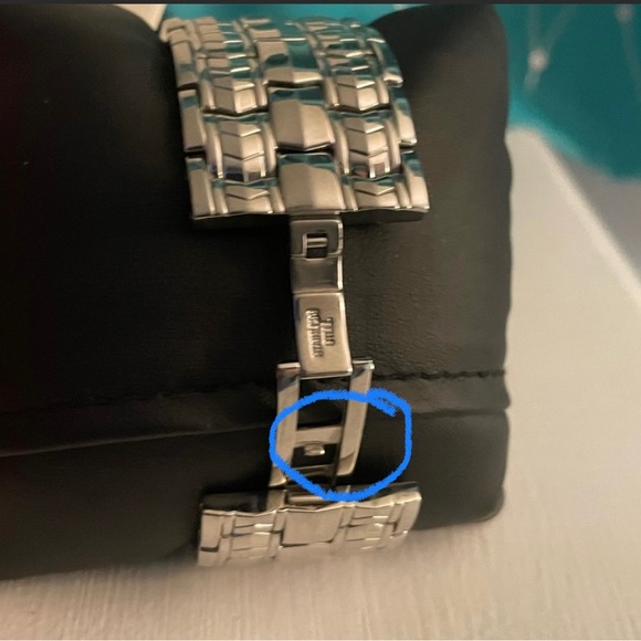 Watch - Picture 5 of 5